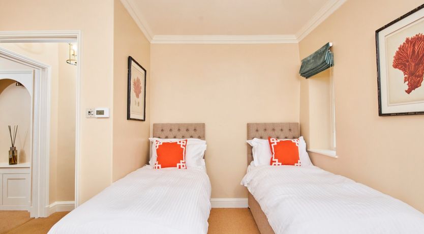 Photo of North Lodge