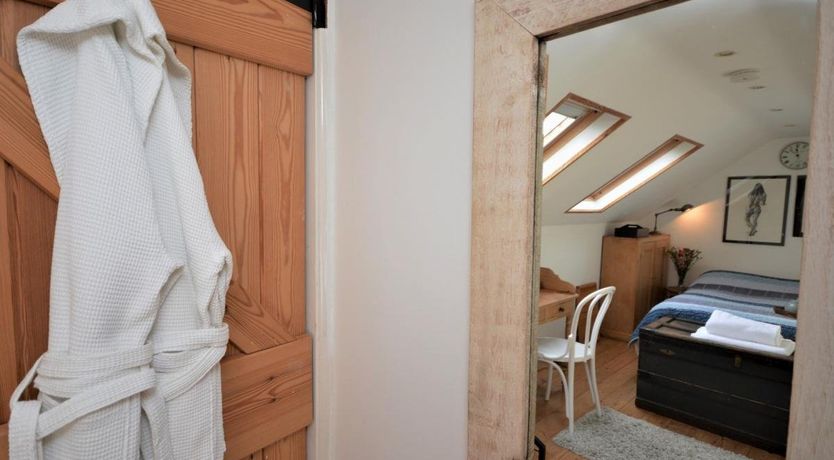 Photo of 1 Bed in Sidbury