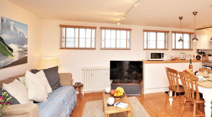 Photo of 1 Bed in Sidbury