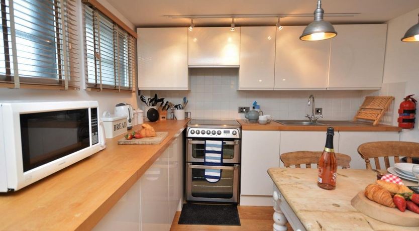 Photo of 1 Bed in Sidbury