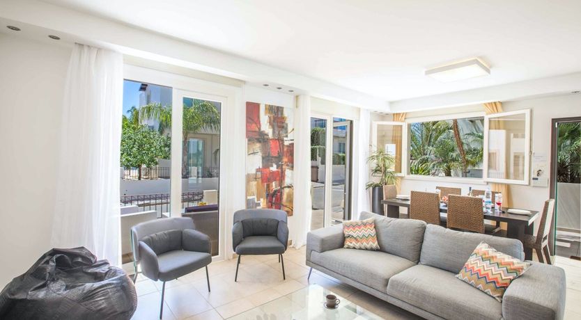 Photo of Blue Surfer