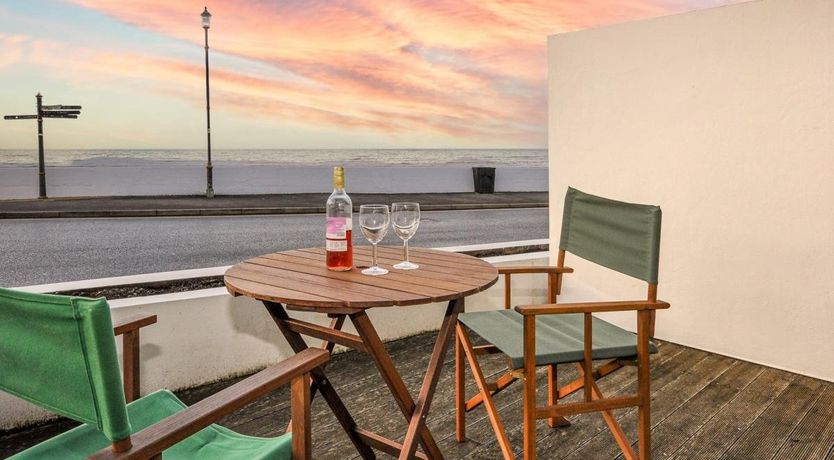 Photo of 1 Bed in Westward Ho