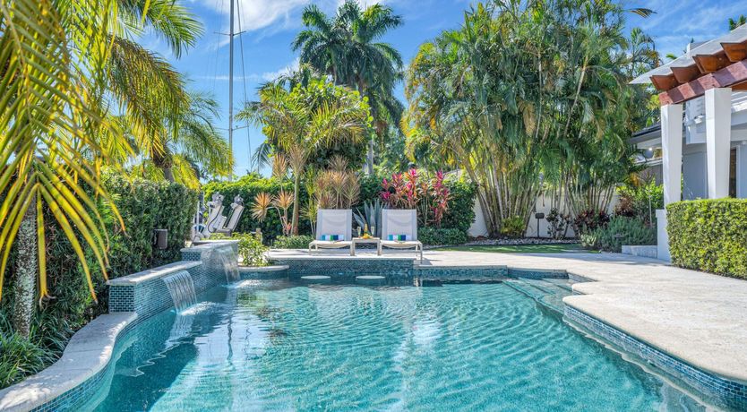 Photo of Blushing Peach