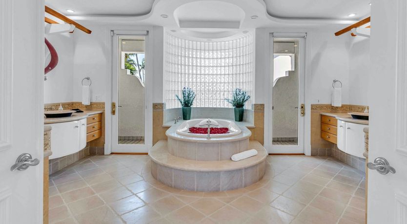 Photo of Blushing Peach