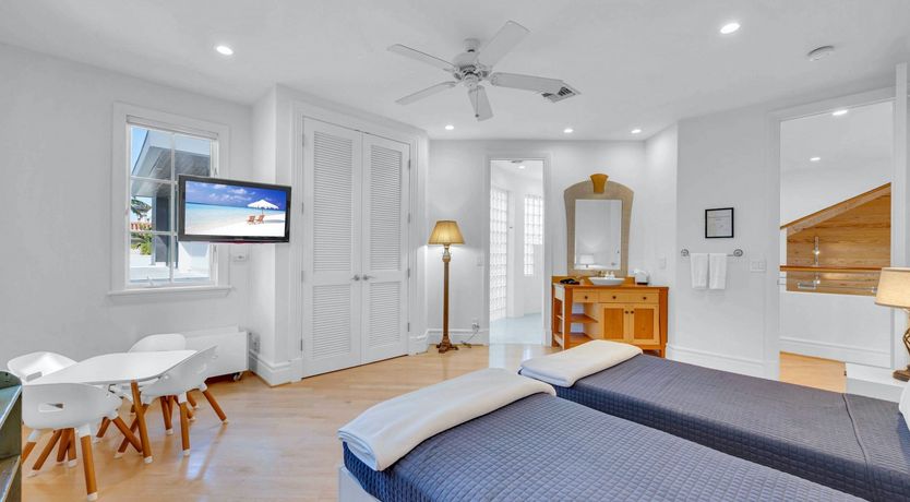 Photo of Blushing Peach