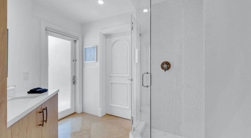 Photo of Blushing Peach