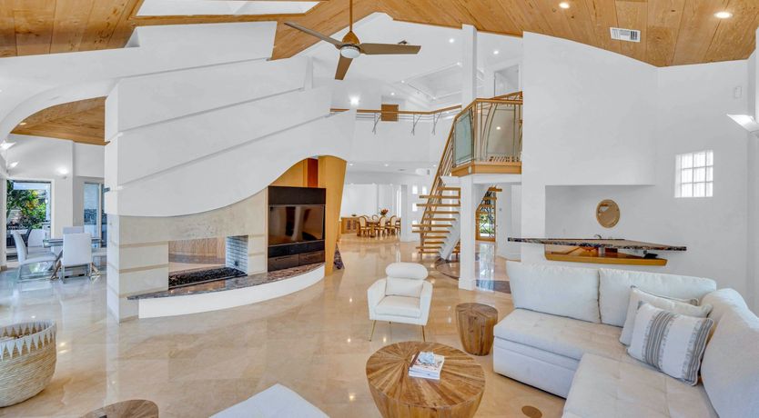 Photo of Blushing Peach