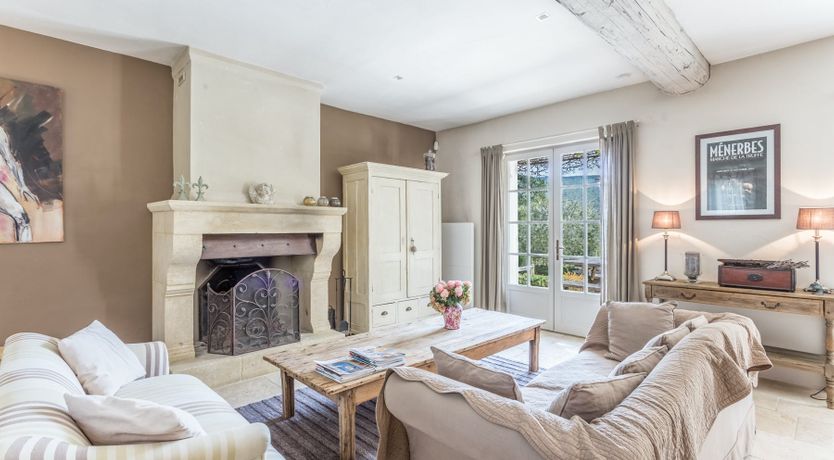 Photo of Chic & Buzzy