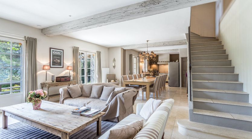 Photo of Chic & Buzzy