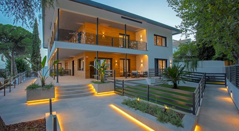 Photo of Gilded with Green