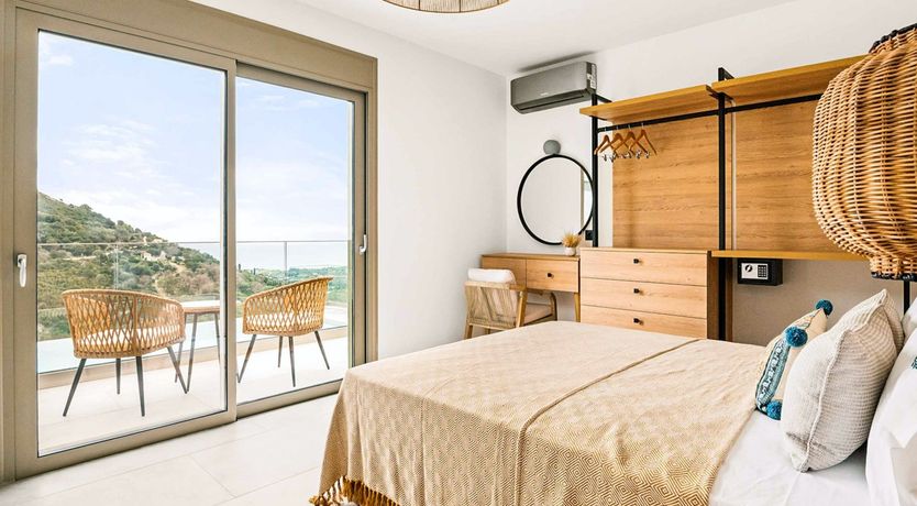 Photo of The Moon & The Stars