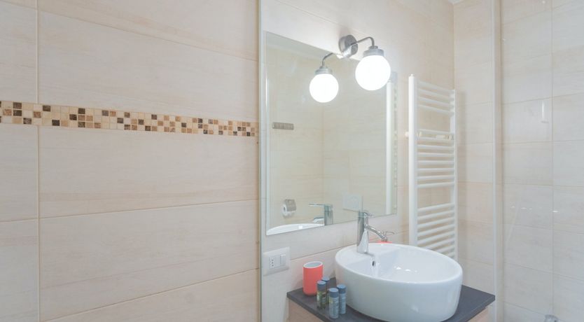 Photo of The Pine Tree