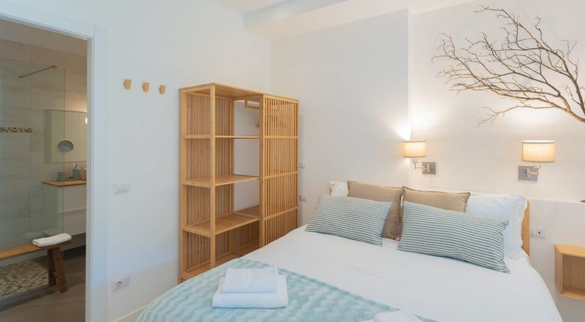 Photo of The Pine Tree