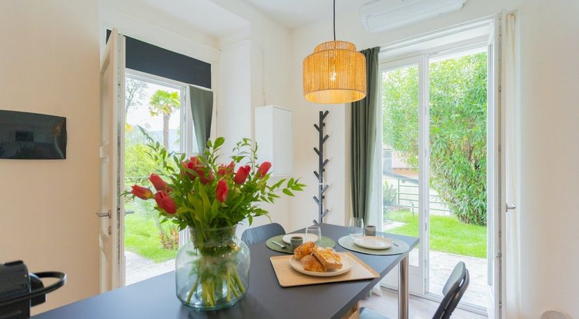 Photo of The Pine Tree