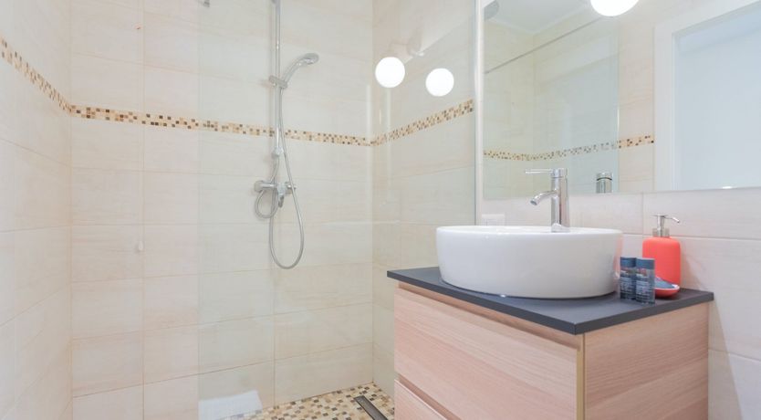 Photo of The Pine Tree