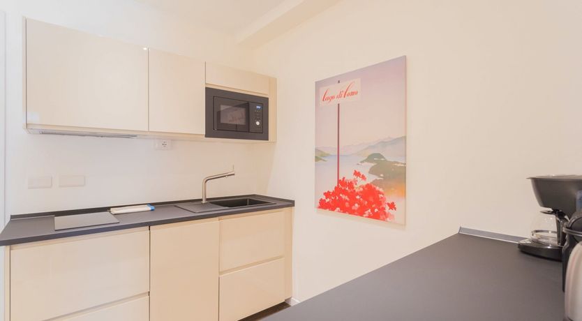 Photo of The Pine Tree