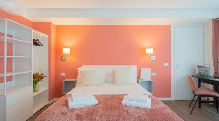 Photo of The Pine Tree