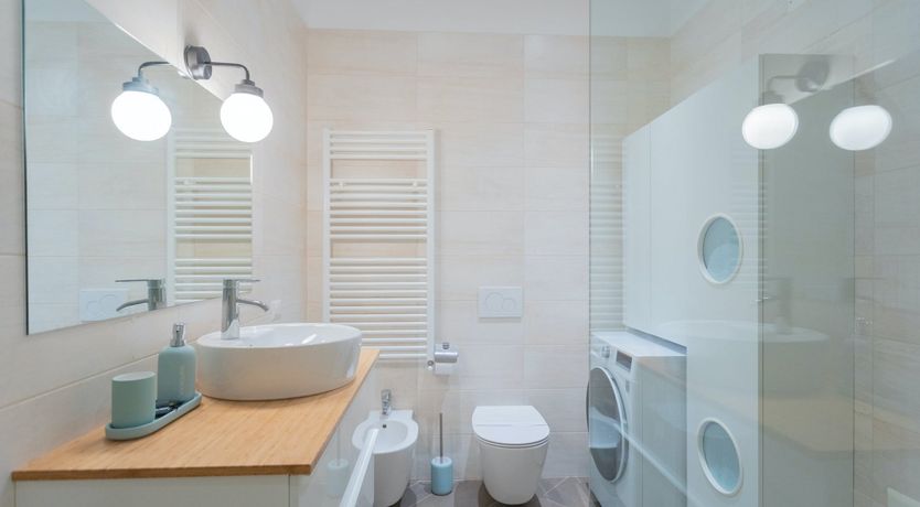 Photo of The Pine Tree