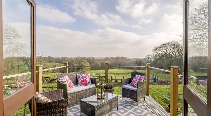 Photo of 1 Bed in Whitegate