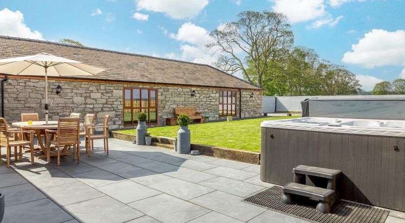 Photo of 4 Bed in Rhewl