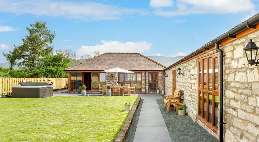 Photo of 4 Bed in Rhewl