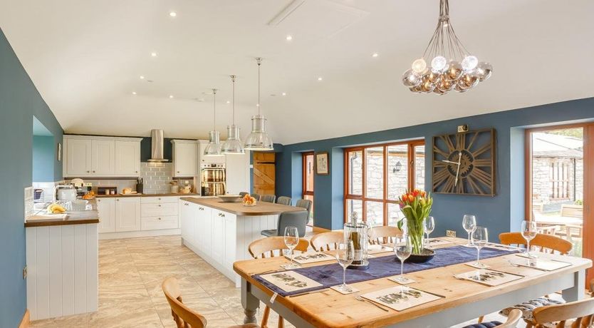 Photo of 4 Bed in Rhewl