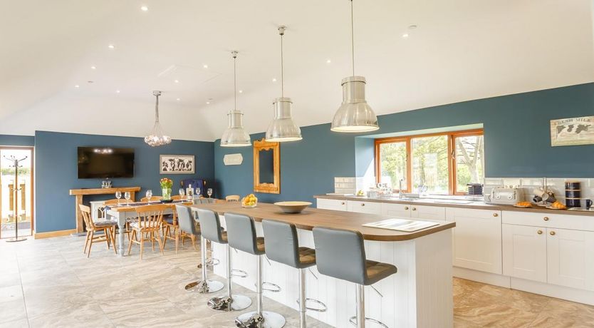 Photo of 4 Bed in Rhewl