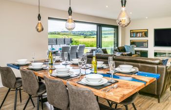 4 Bed in Holt Holiday Home