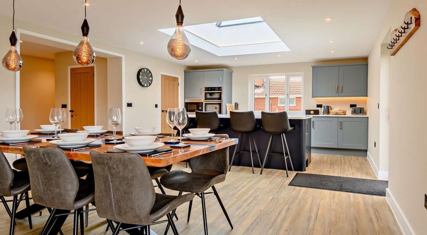 Photo of 4 Bed in Holt