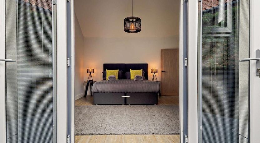 Photo of 4 Bed in Weybourne