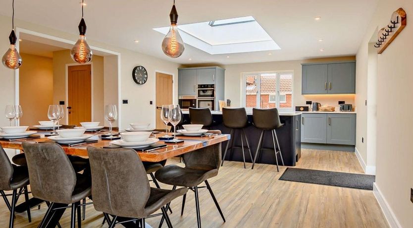 Photo of 4 Bed in Weybourne