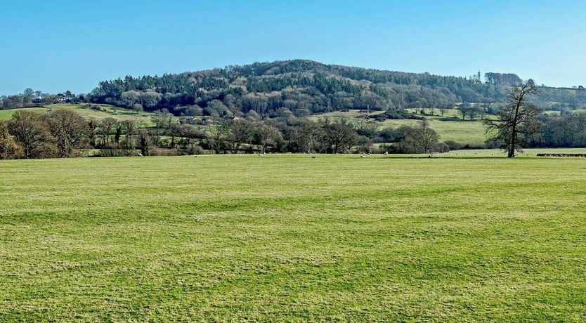 Photo of 2 Bed in Motcombe