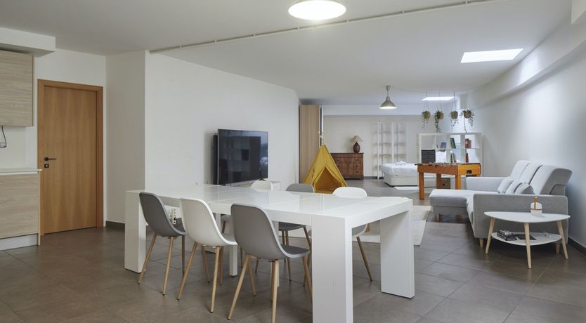 Photo of Basque in it