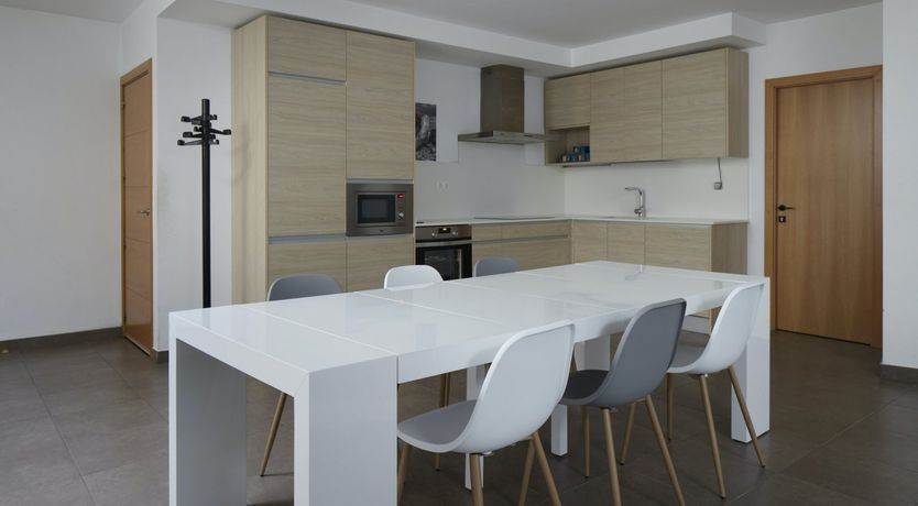 Photo of Basque in it