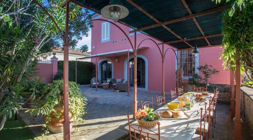 Photo of Blushing Pink