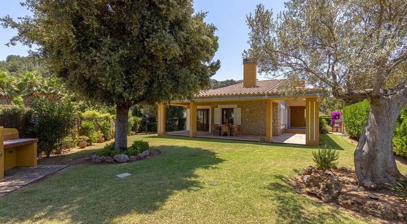 Photo of Wrapped in Green