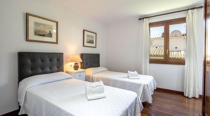 Photo of Wrapped in Green