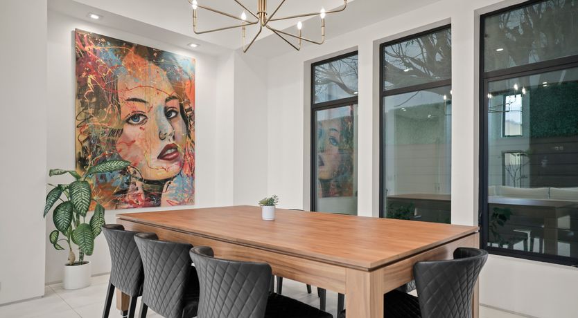 Photo of Welcome To Hollywood