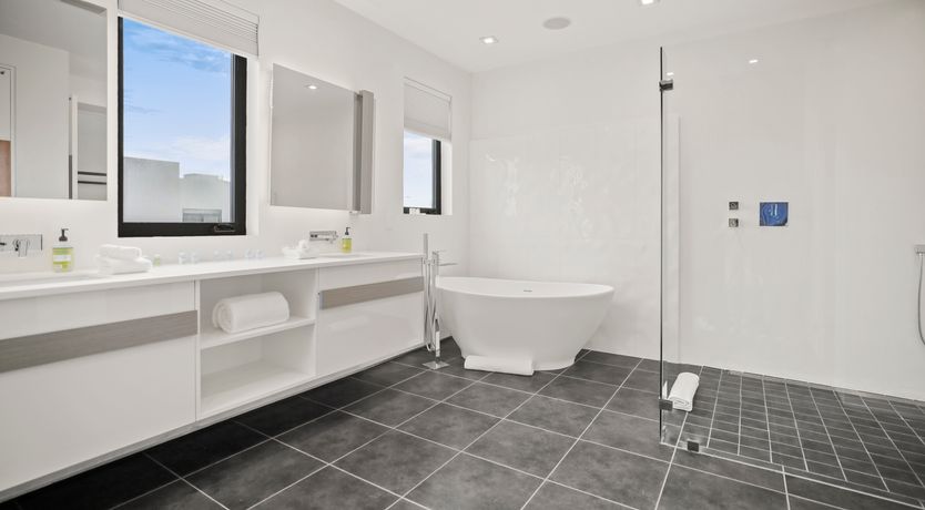 Photo of Welcome To Hollywood