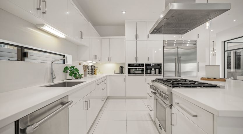 Photo of Welcome To Hollywood