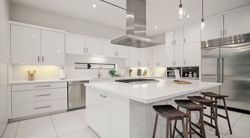 Photo of Welcome To Hollywood