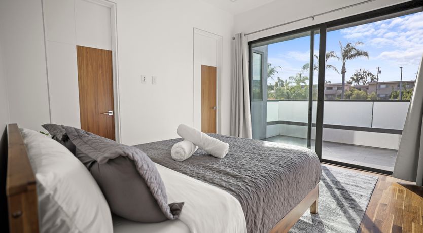 Photo of Welcome To Hollywood