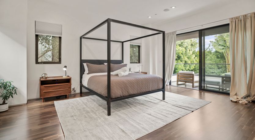 Photo of Welcome To Hollywood