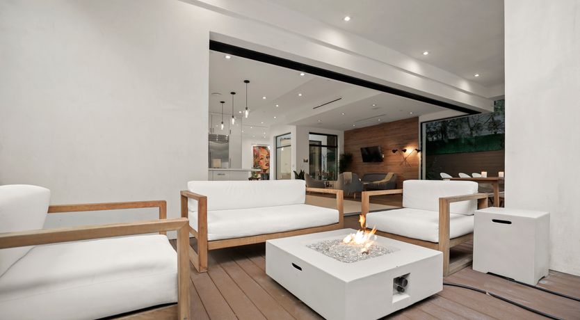 Photo of Welcome To Hollywood