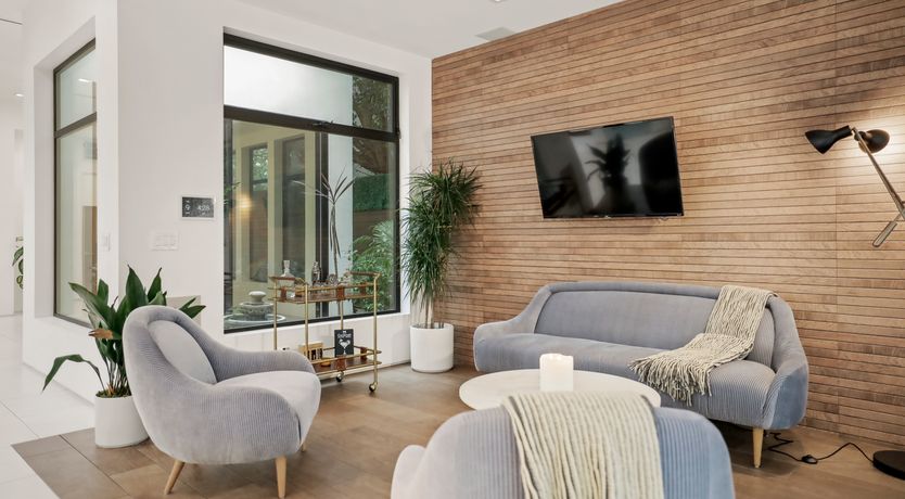 Photo of Welcome To Hollywood