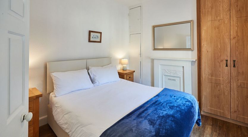 Photo of Holly & Stone