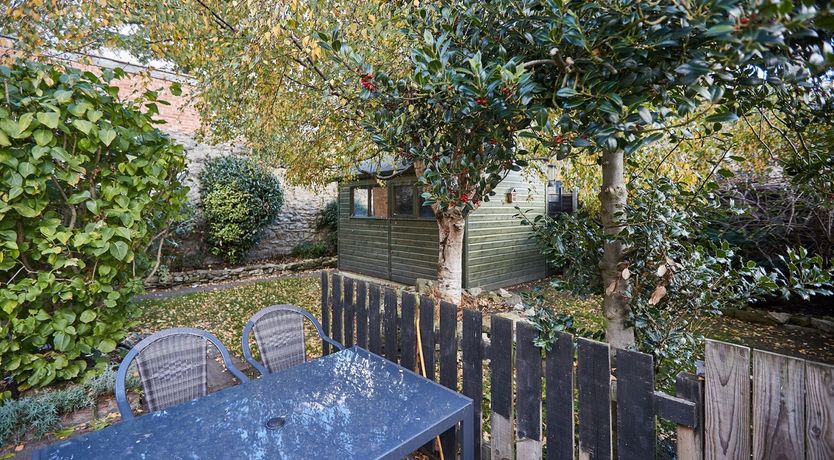 Photo of Holly & Stone