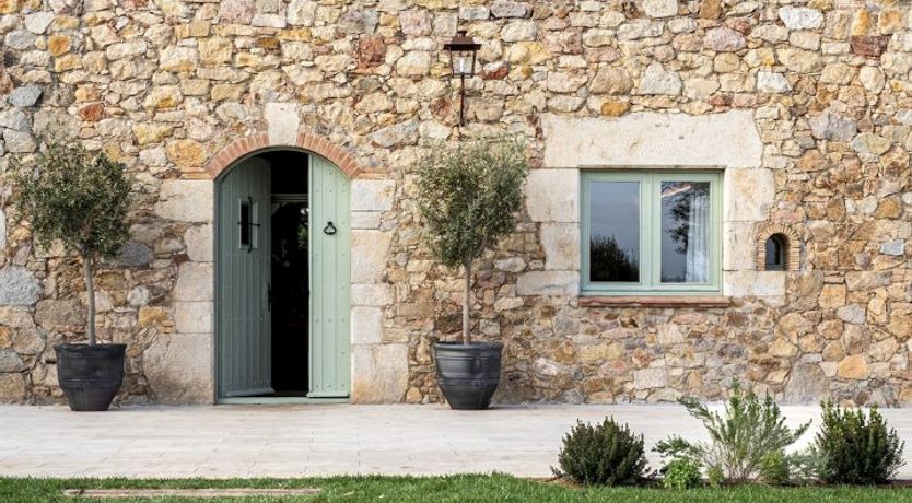 Photo of The Olive Green Arch