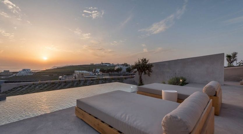 Photo of Low Down Rolling Stone