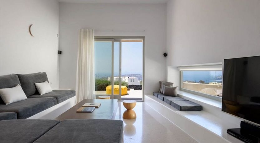 Photo of Low Down Rolling Stone